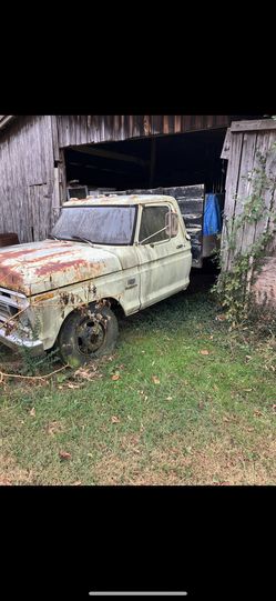 1976 Ford 350 Barn Find 36,000 Miles Thumbnail