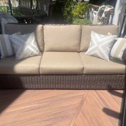 Deck and patio furniture- Ex. cond. Thumbnail