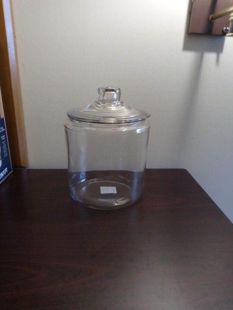 128 oz. Anchor Hocking Heritage Hill Jar With Glass Lid