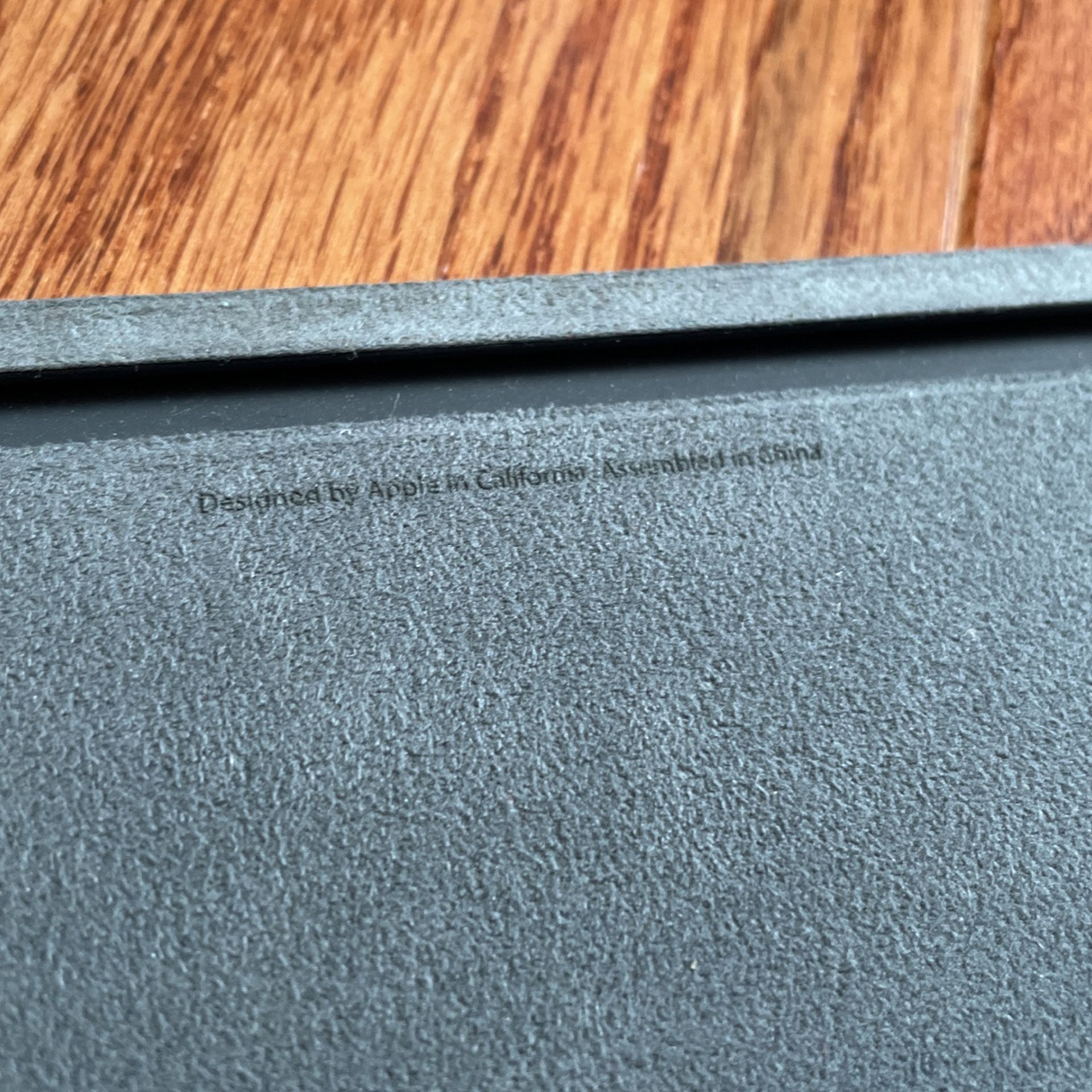 Apple iPad 9.7 in. Smart Folio Case - Grey