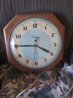 Antique Clock Made In USA Thumbnail