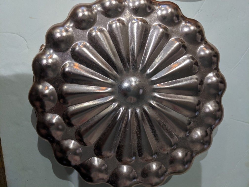 Vintage Copper Jello Molds. 8 " and 11"