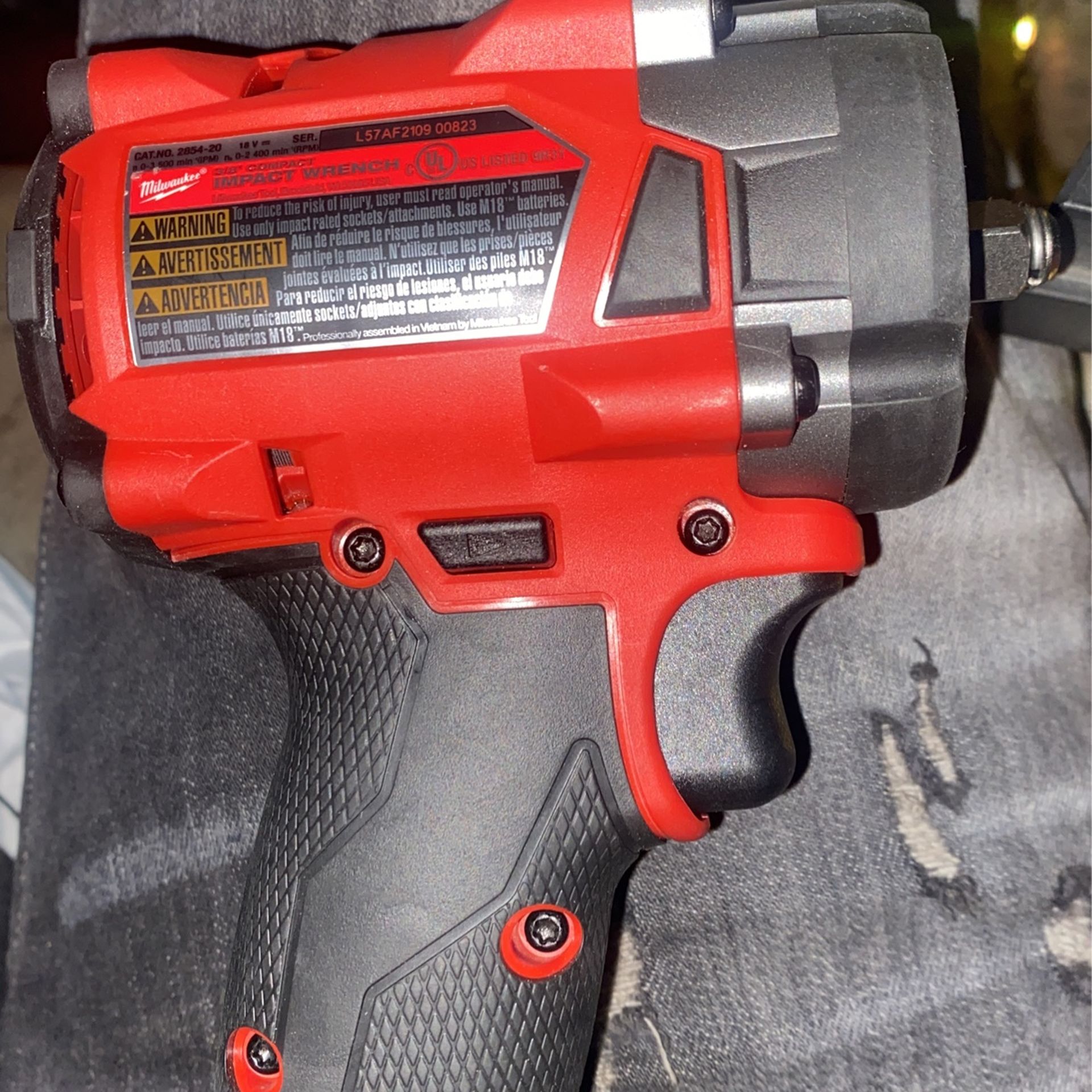Milwaukee 3/8 Compact Impact Wrench