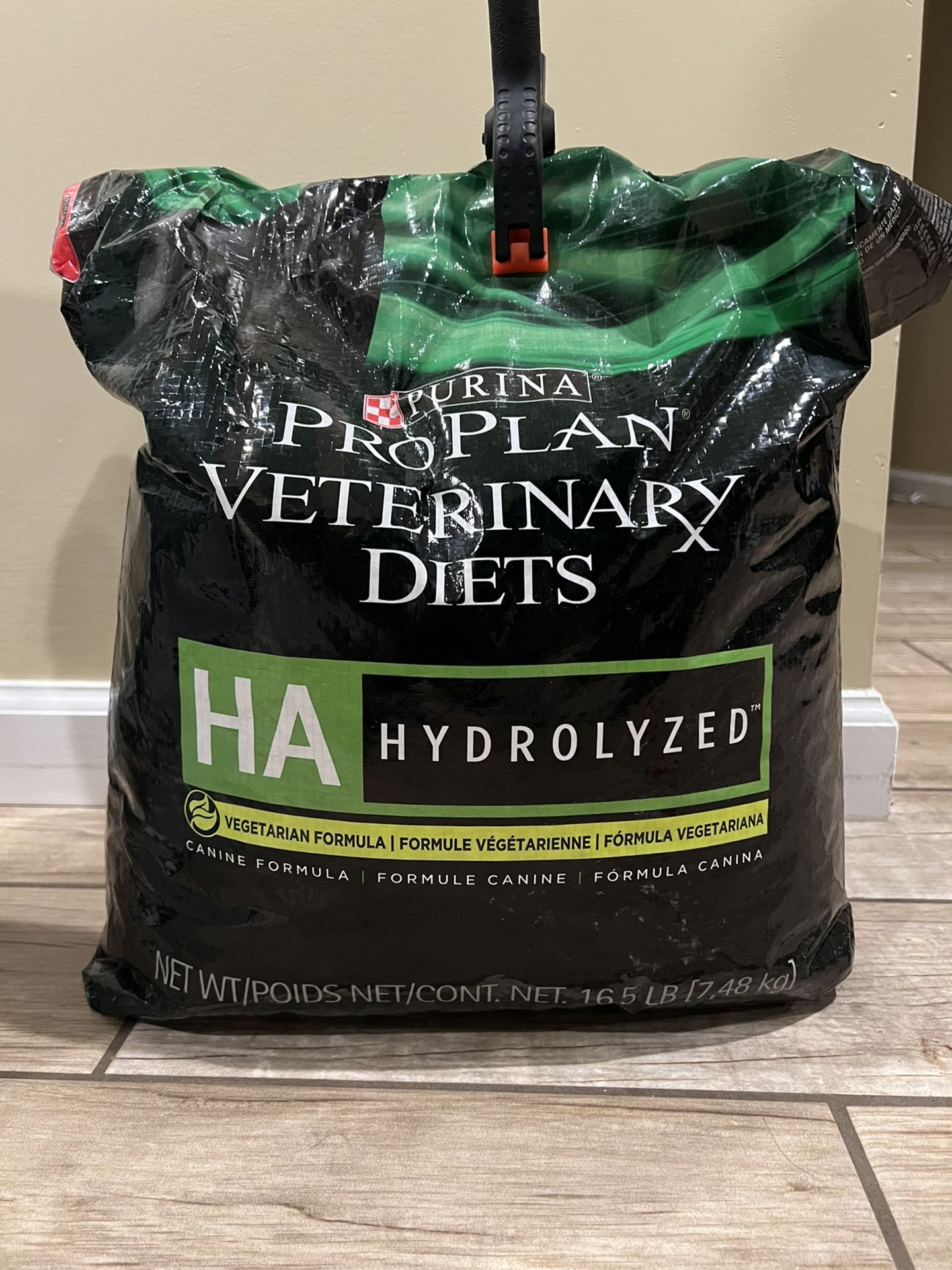 Purina Pro Plan veterinary diets HA hydrolyzed vegetarian formula 16.5lbs Dog Dry Food lBD PLE PLN