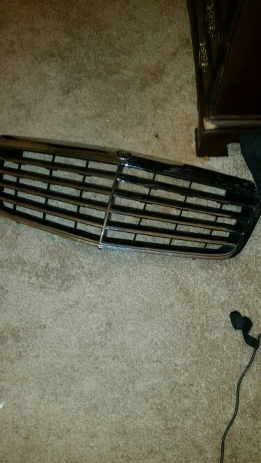 Mercedes 2007 e class grille