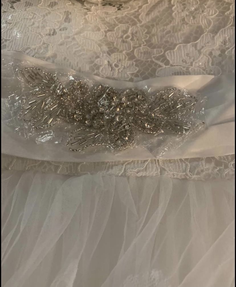 New White Wedding /Pageant Dress With Sequins In Middle / Lace Sleeves Size Youth 12/14