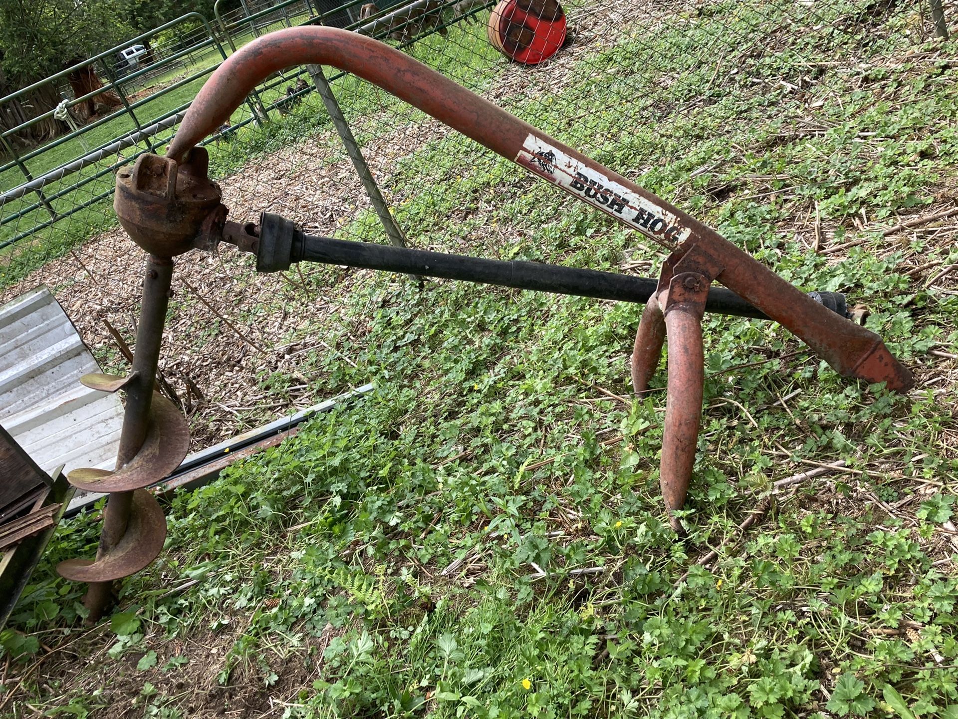 Tractor 3 point post hole auger for pto 9 & 12 inch drill bits for Sale