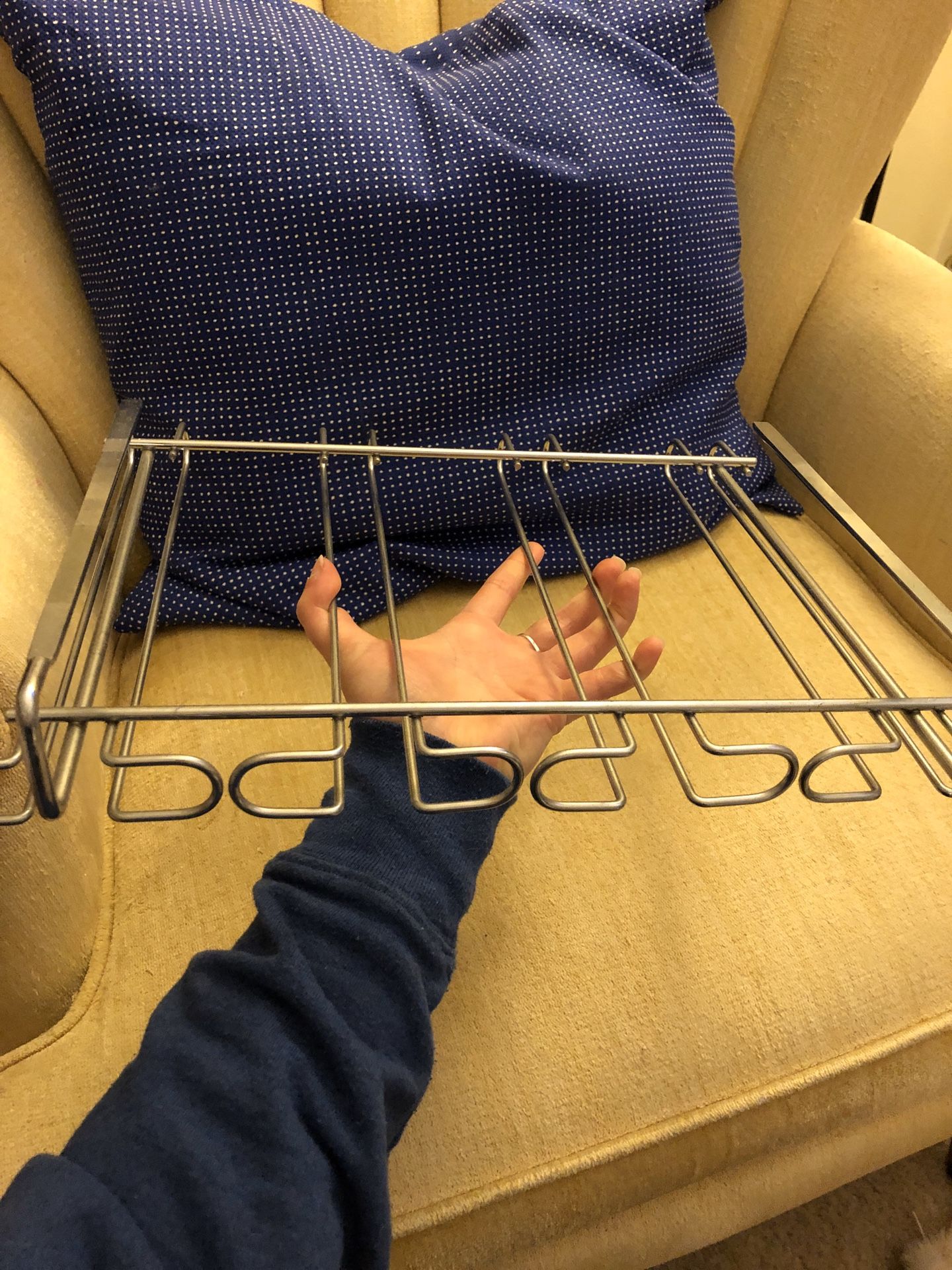 In cabinet hanging wine rack