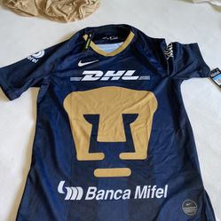 Pumas Jersey New With Tags Size Is Medium  Thumbnail