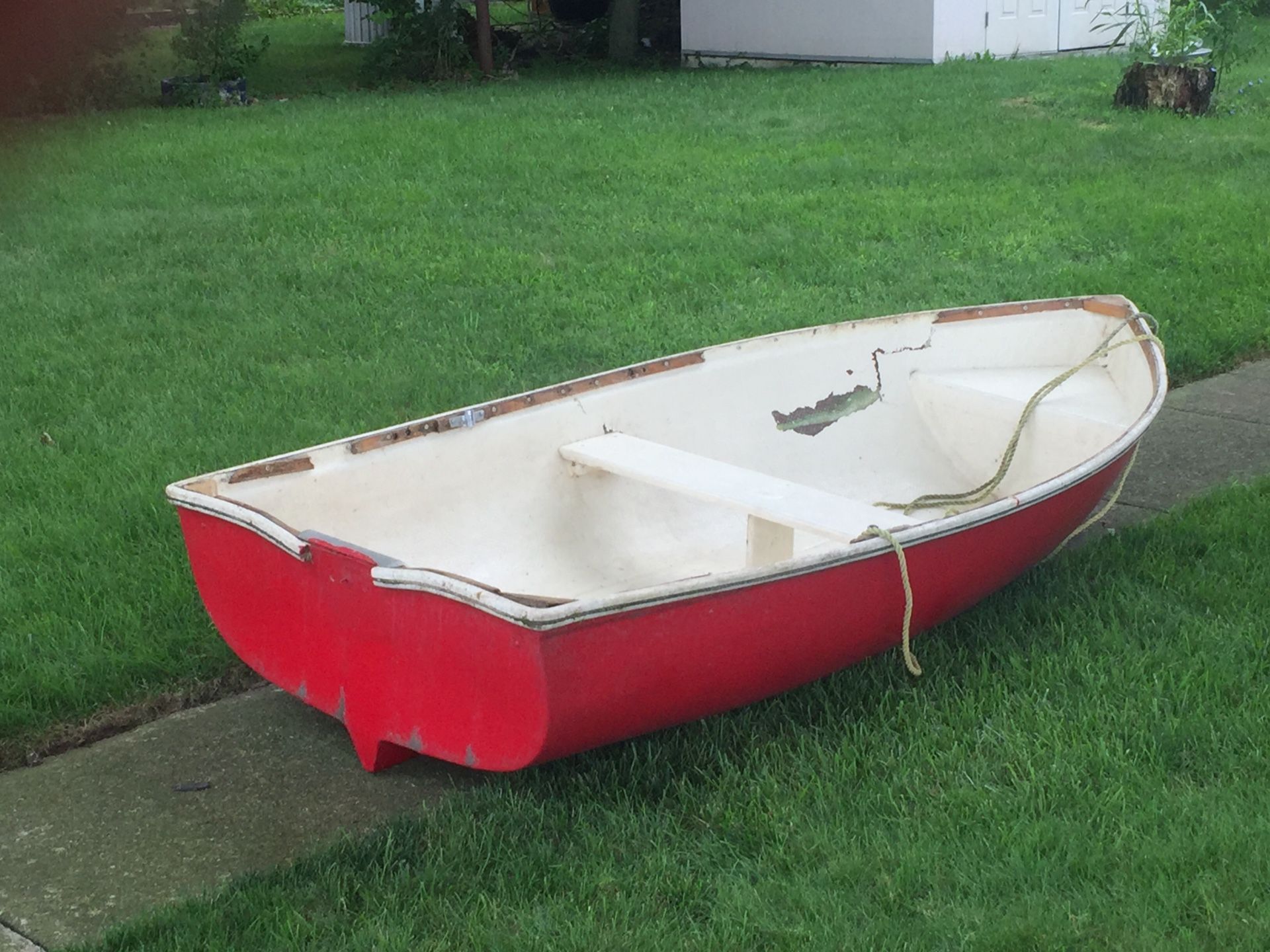 8 ft sinbad fiberglass dinghy, includes oars, new paint for inside very