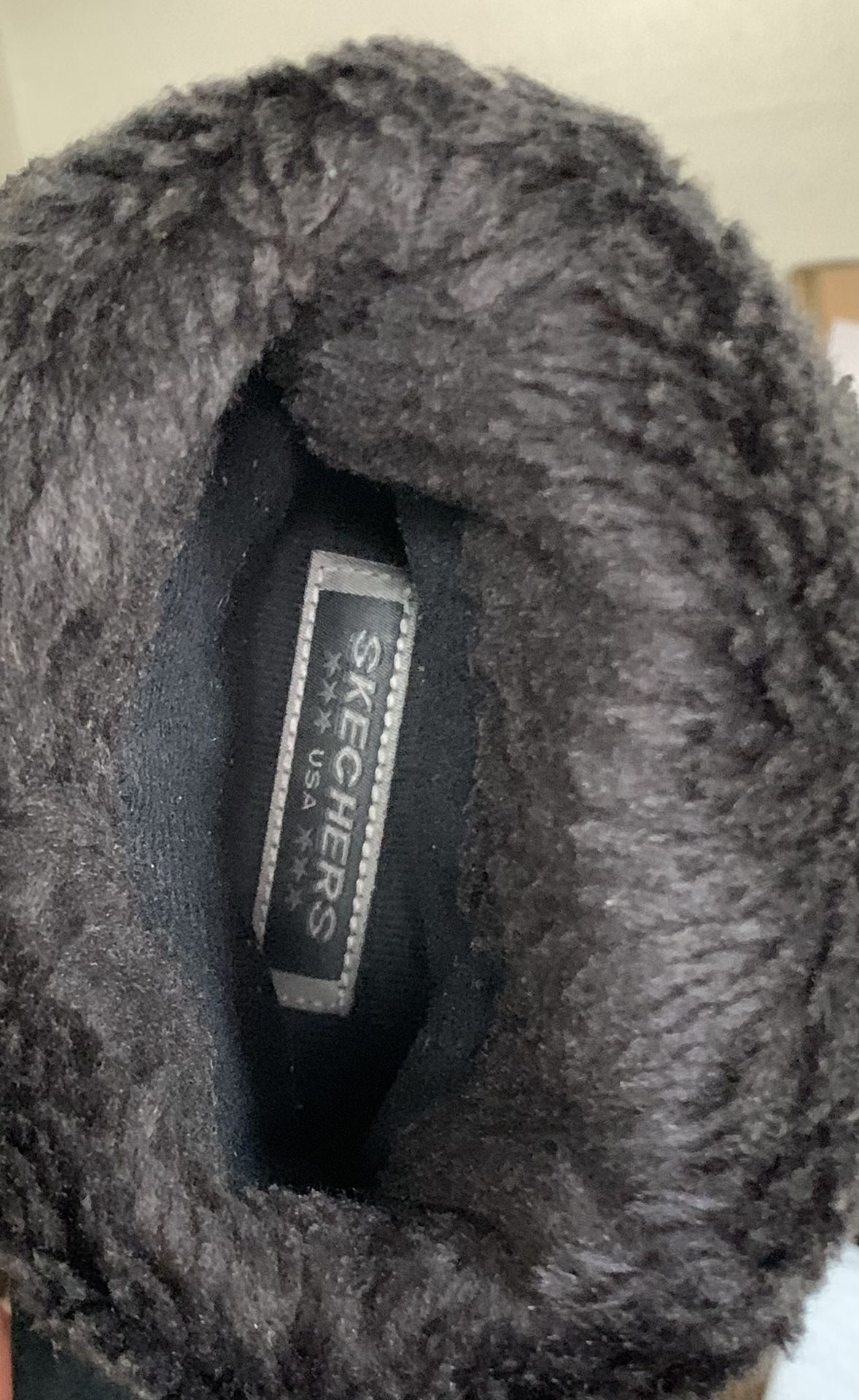 Skechers Women's Keepsakes-Freezing Temps  fur-Lined Boot Size 6.5 M