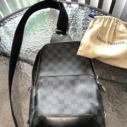 Louis Vuitton messenger Bag Thumbnail