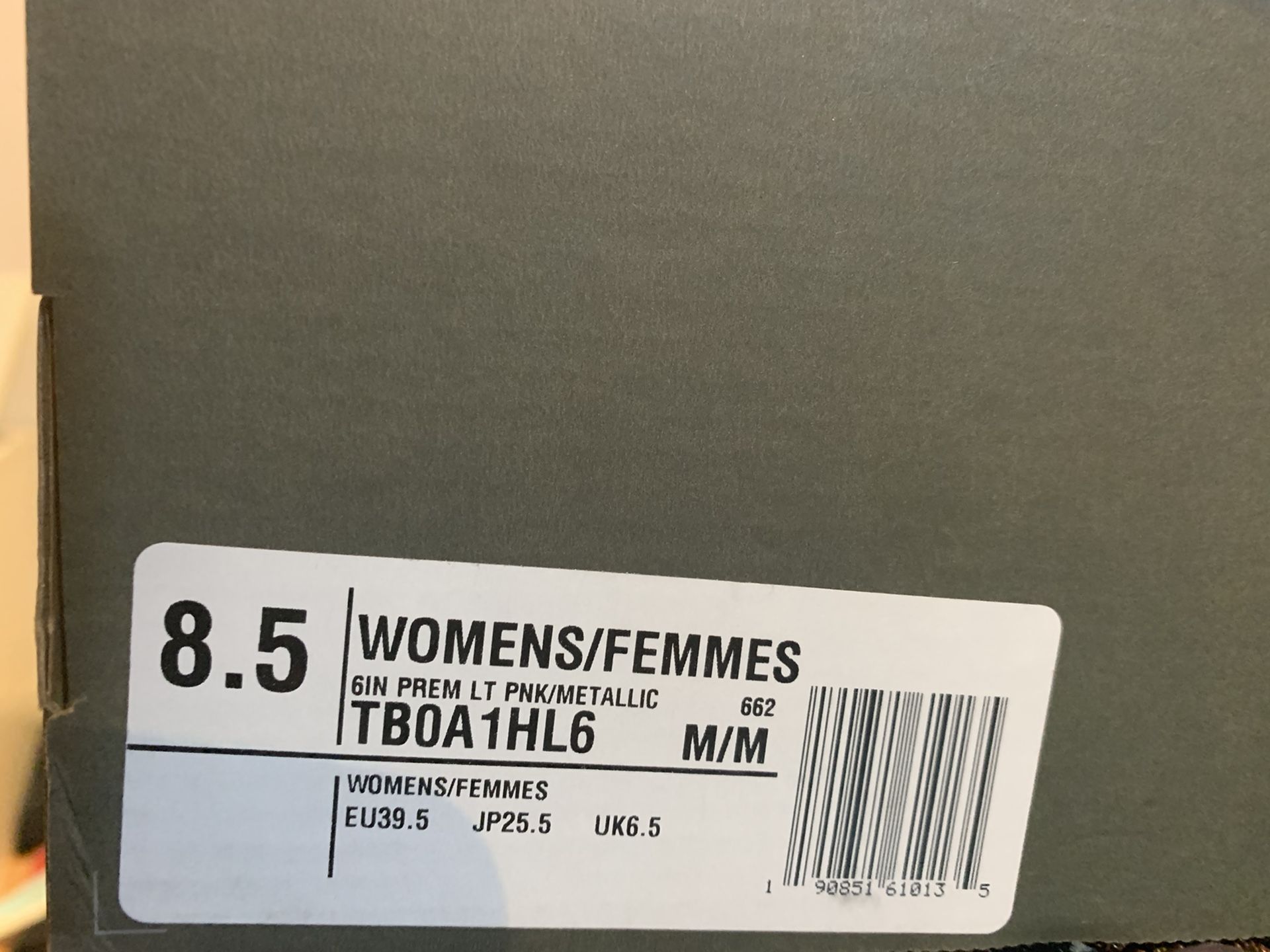 Women’s 6’ Timberlands