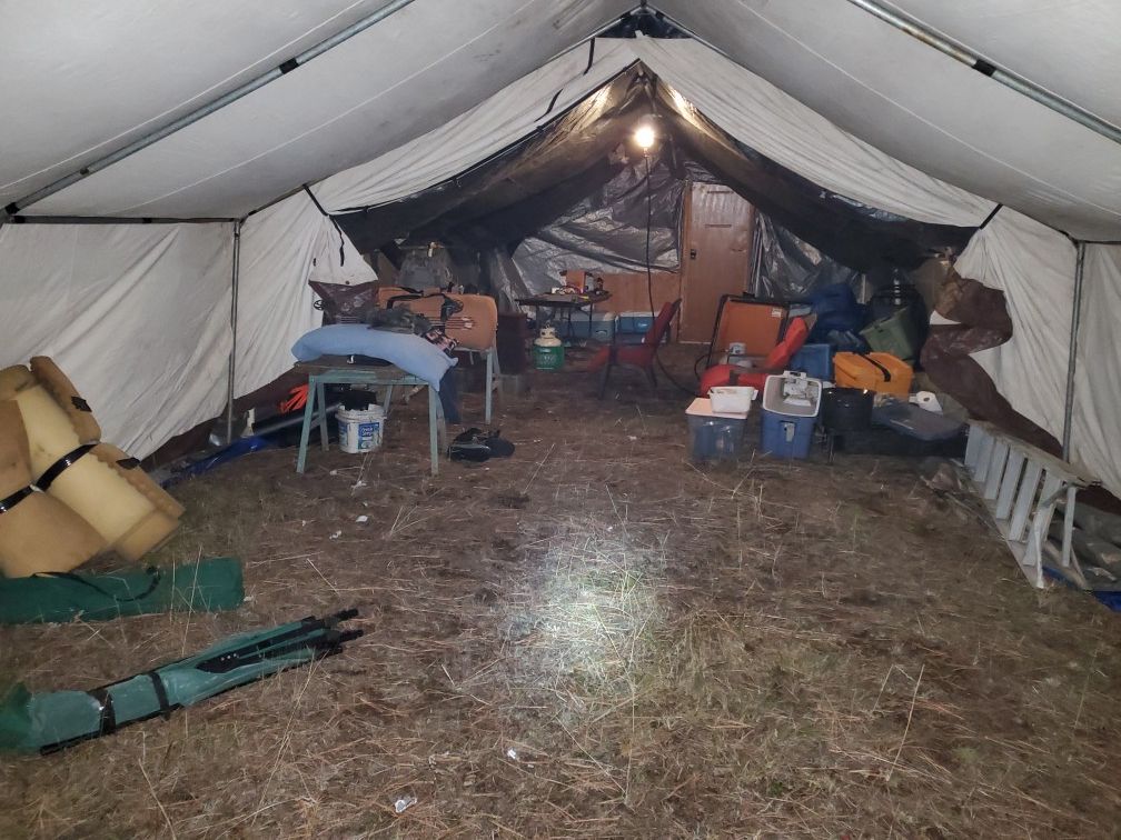 Cabin tent an poles 16 x20