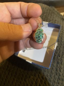 New Genuine AAA Emerald & silver Necklace  Thumbnail