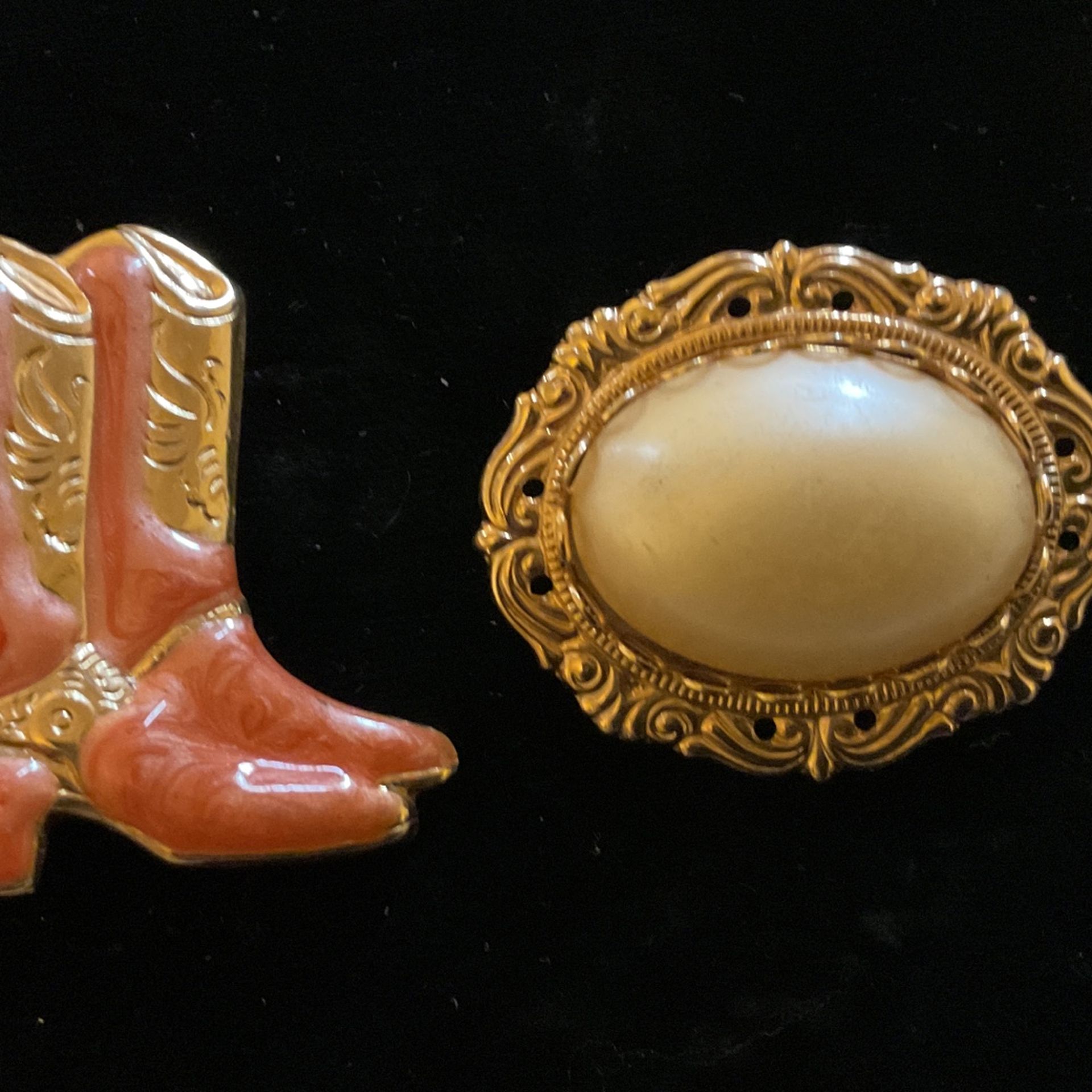 2 Vintage Brooches