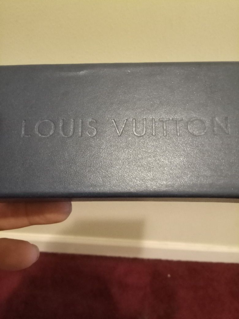 Louis Vuitton Unisex Glasses