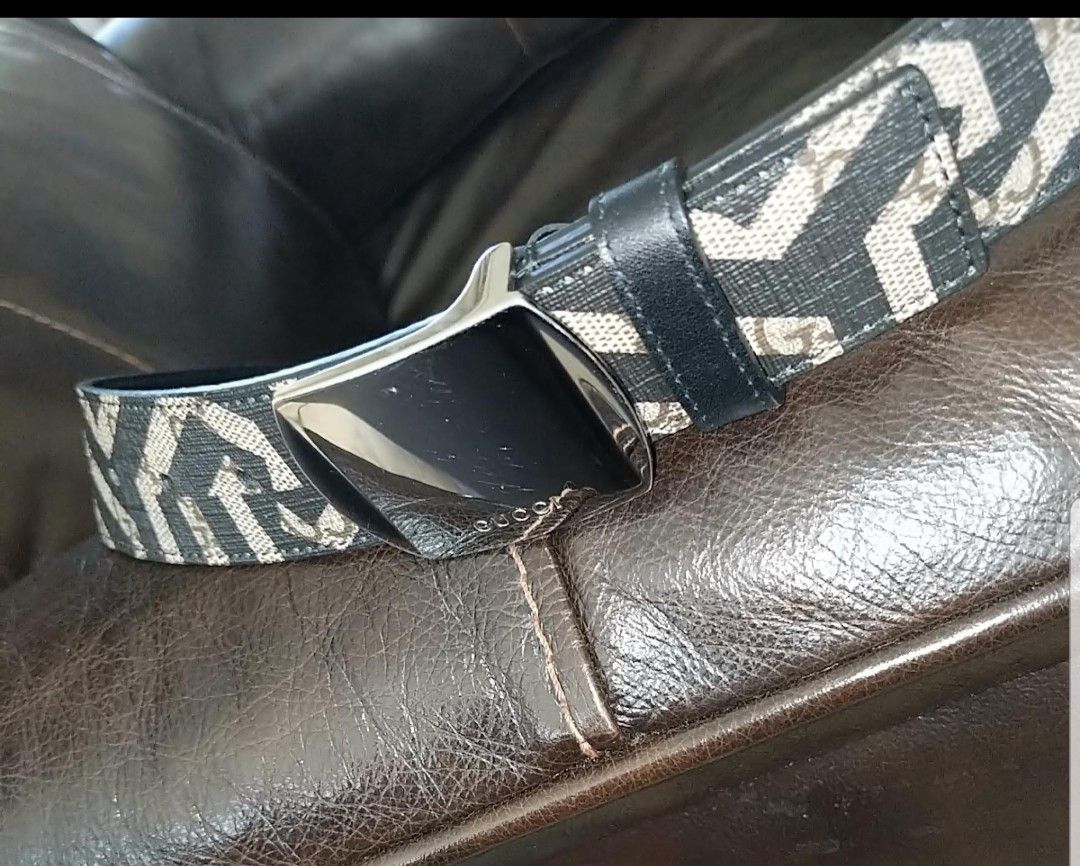 REAL MENS GUCCI BELT. SUPREME LEATHER 424674 SIZE 110-44
GREAT CONDITION