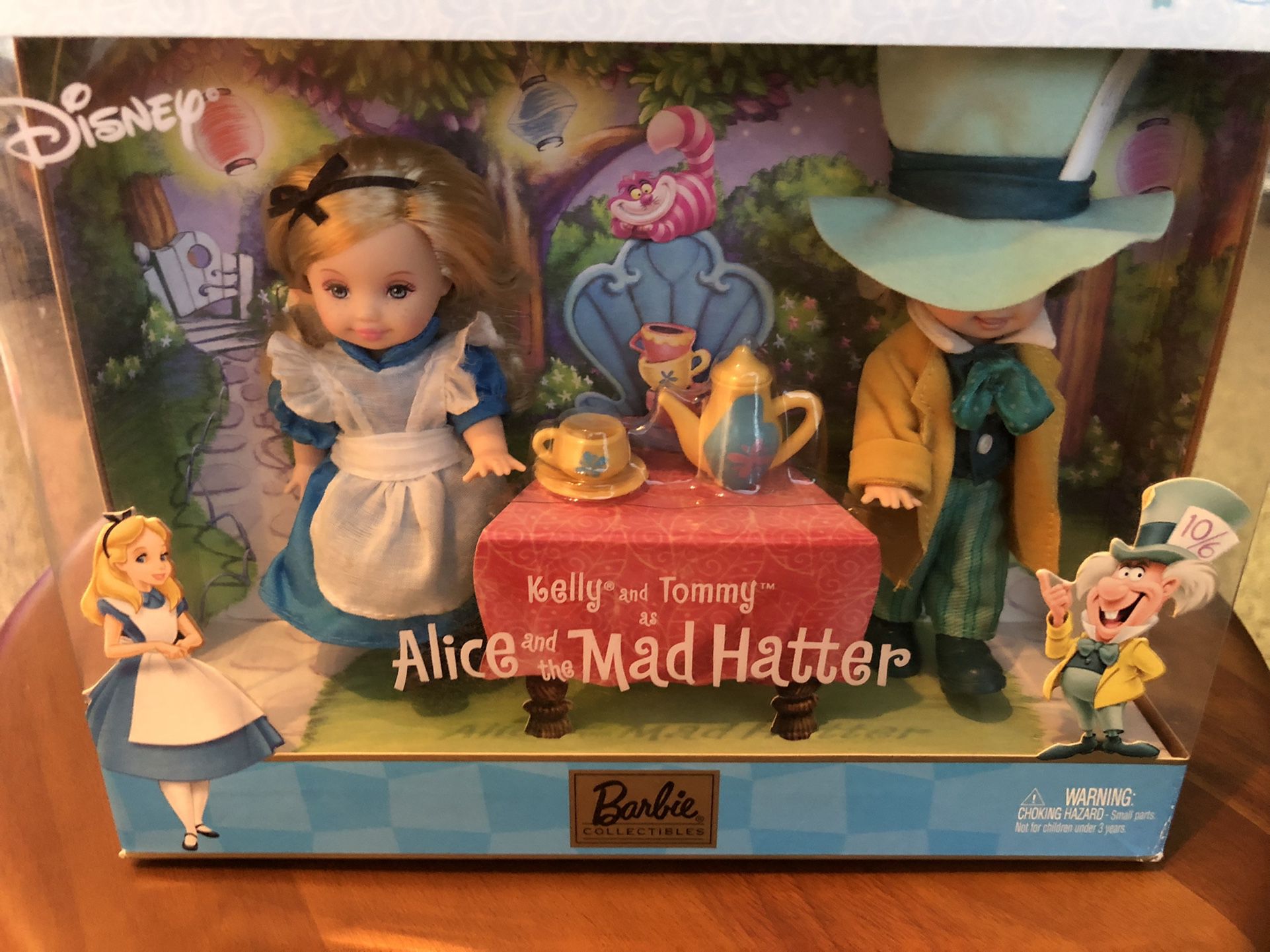 Collector Toy Set 2002 Mattel / Disney Kelly And Tommy As Alice And The Mad Hatter .