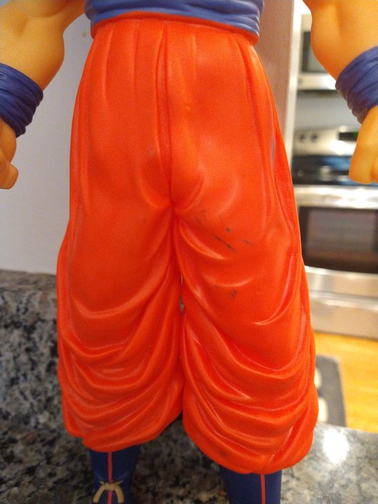Goku Gohan DRAGONBALL Z Banpresto
Great shape. A few scuffs as seen in Goku Gohan DRAGONBALL Z Banprestopictures. 12" approximately.
Anime