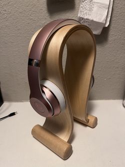 Beats Solo3 Wireless On-Ear Headphones - Apple W1 Headphone Chip, Class 1 Bluetooth, 40 Hours of Listening Time, Built-in Microphone - Rose Gold (Late Thumbnail