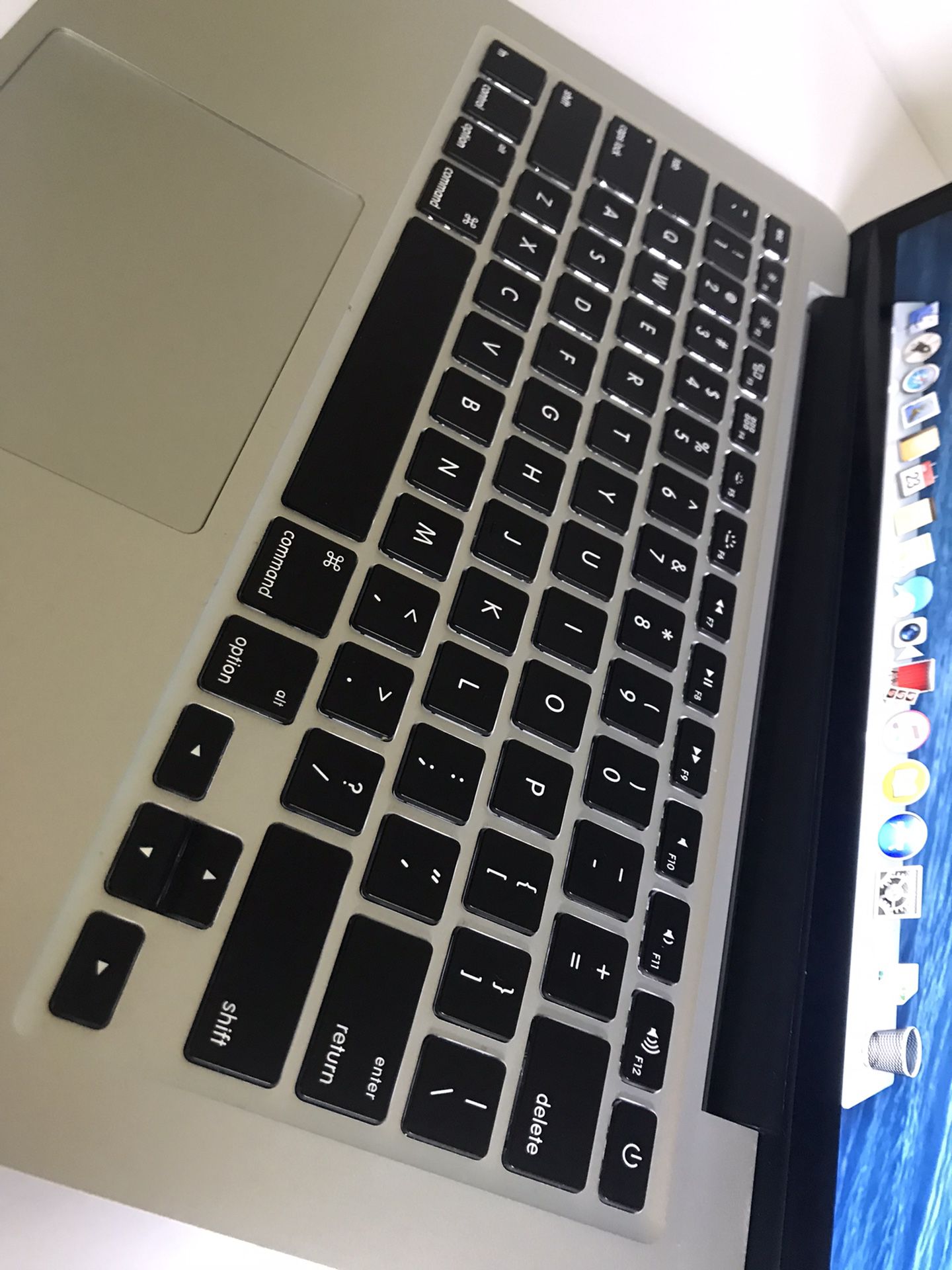 2014 MacBook Pro 13 inch, 256GB SSD, 8GB RAM, Excellent Condition , Battery lasts Long Hours