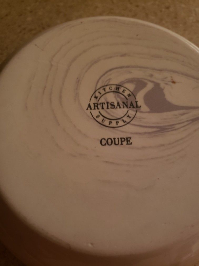 White Gray Dishes