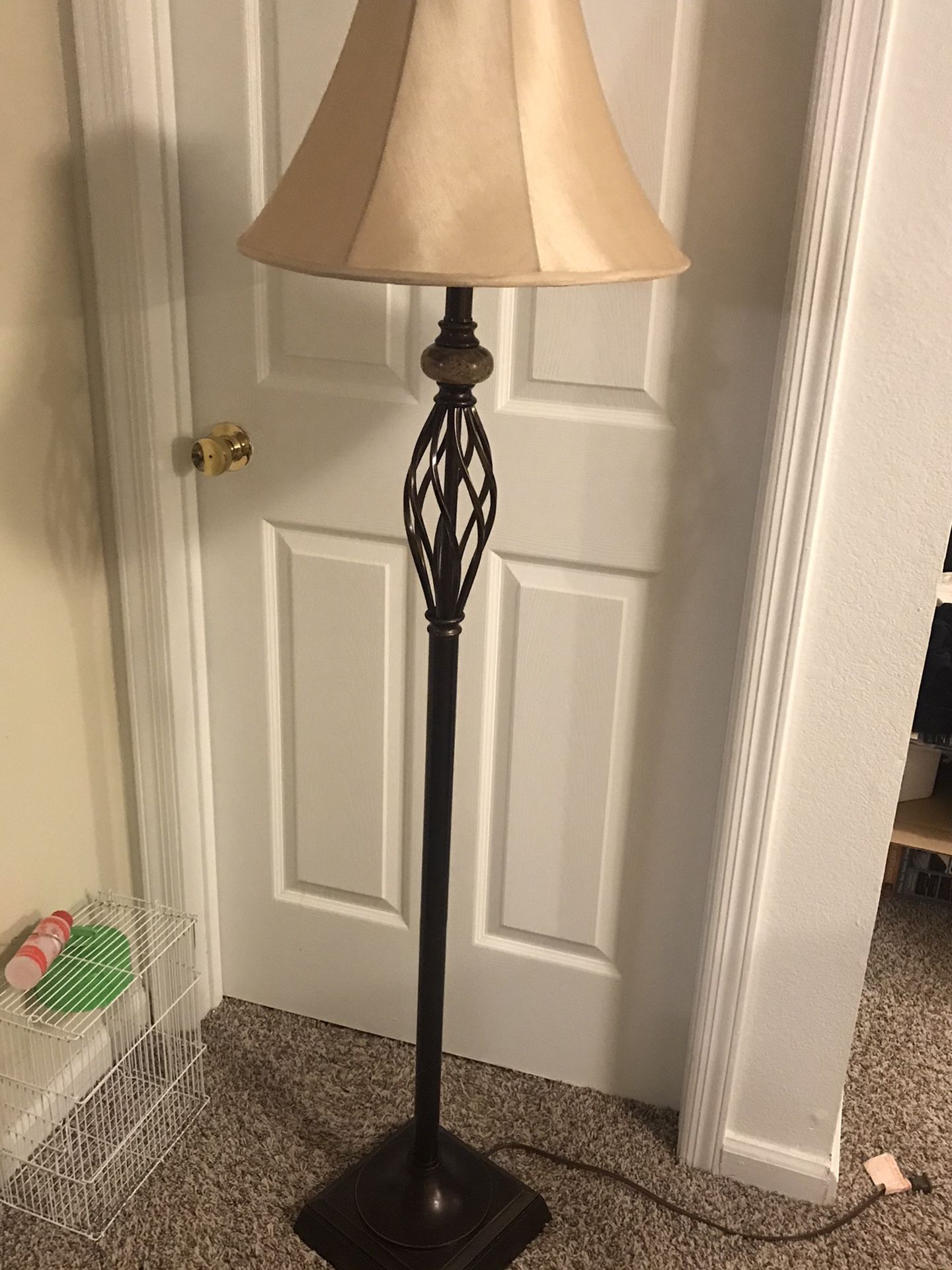 Prestige floor lamps n 2 table lamps we can talk of price