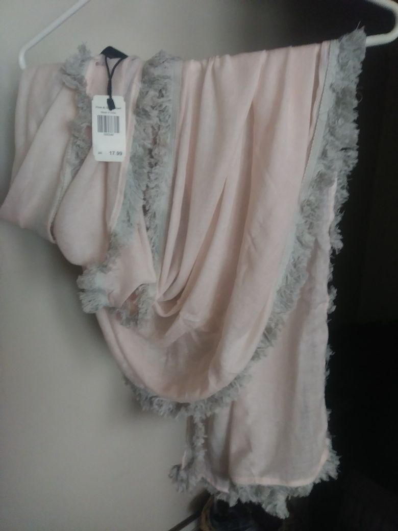 XL SCARF OR SHAWL