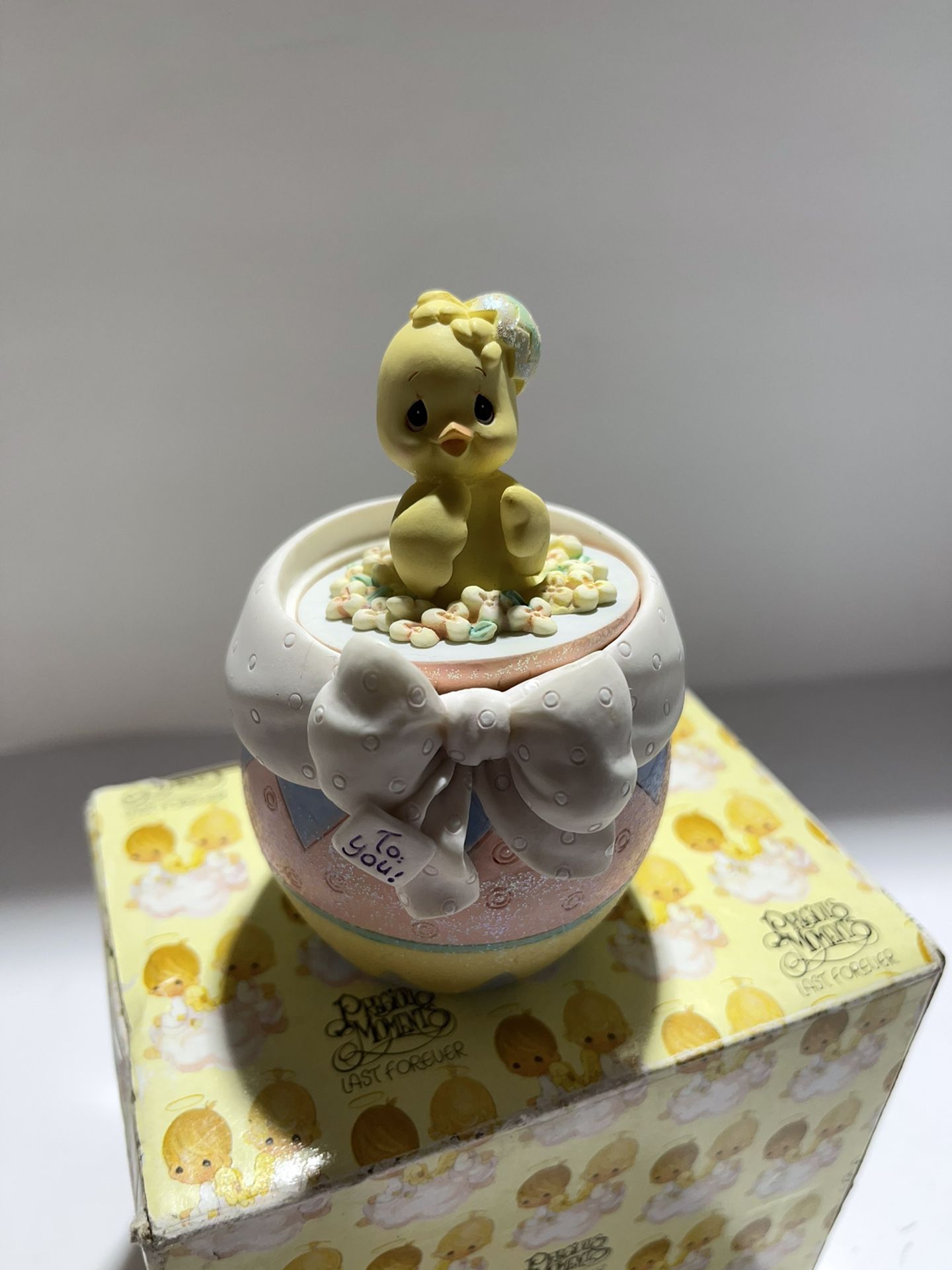 VTG Precious Moments by Enesco 2001 “Hatched With Love” 104849 Easter Chick NIB