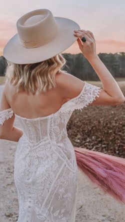NEW! Essence of Australia Wedding Dress Size 10 Thumbnail