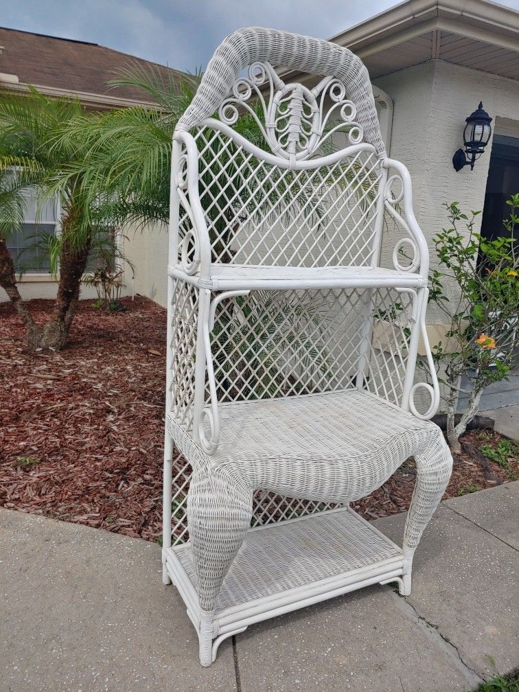 UNIQUE BEAUTIFUL BAKERS RACK W/ ARCHED LEGS & DECORATIVE TOP!