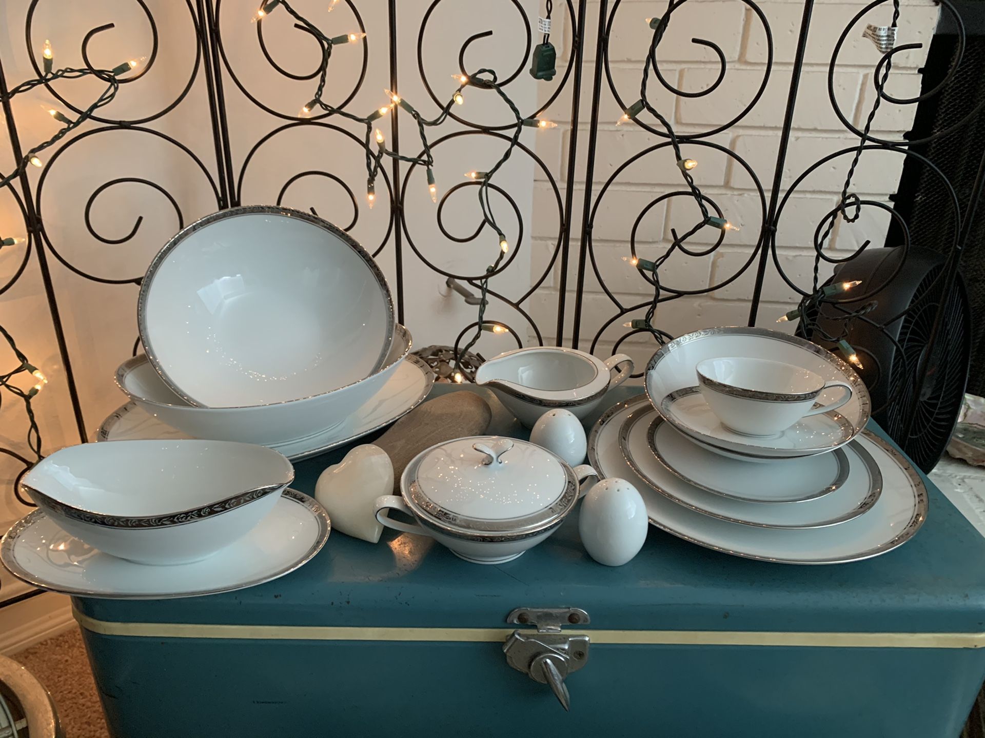 Fine China,Noritake brand,silvester pattern#6340