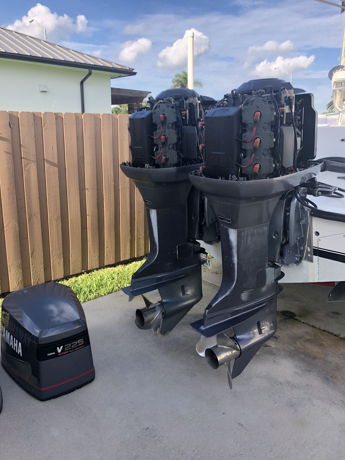 1999 Yamaha OX66 225 outboard motors 425 hours for Sale in Miami, FL