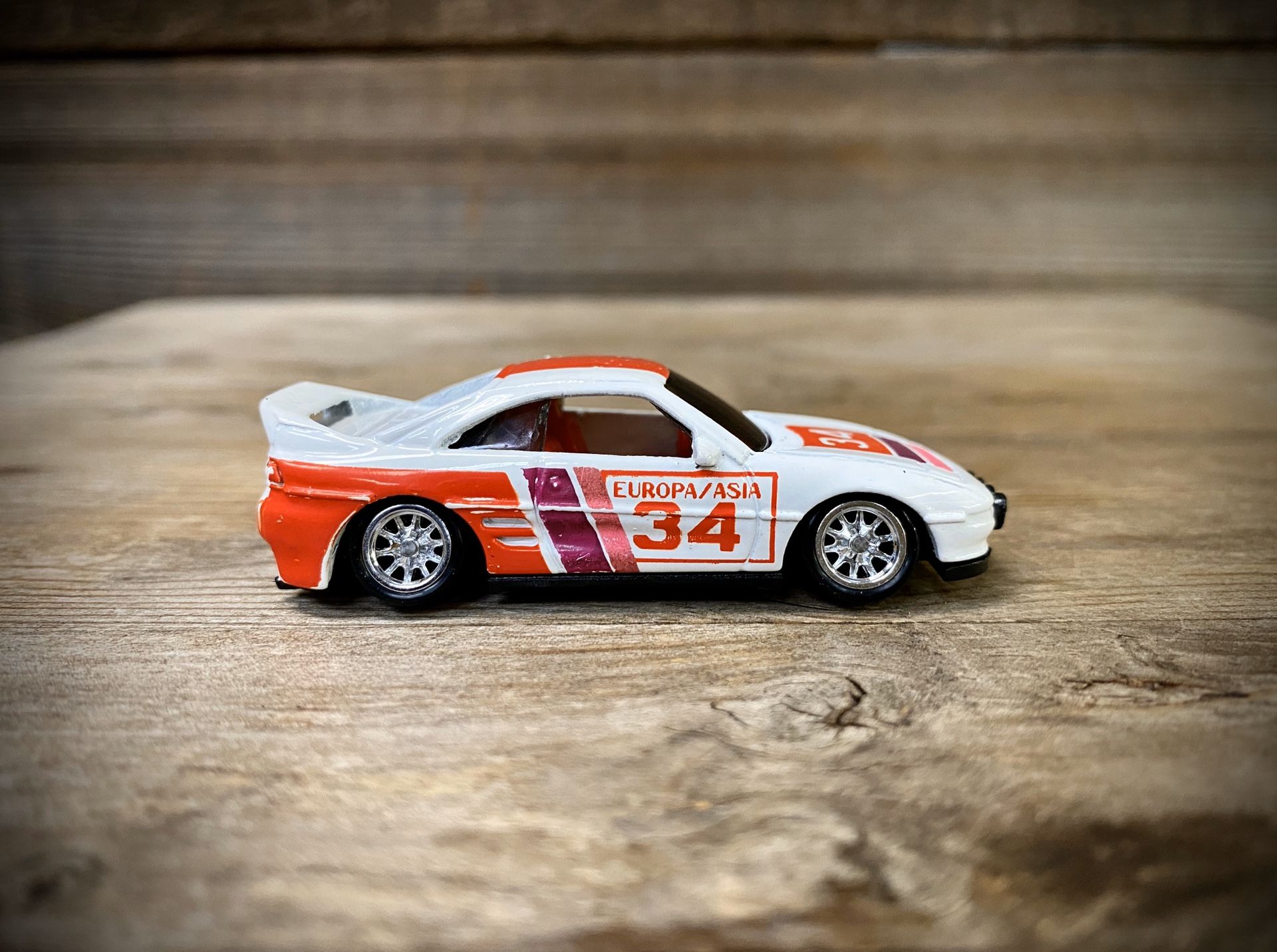 CUSTOM 1:64 Toyota MR2 - Hot Wheels (Lowered + camber with upgraded premium 10-spoke chrome wheels)