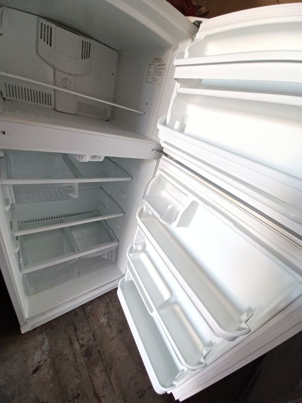 Frigidiare Apartment Fridge
