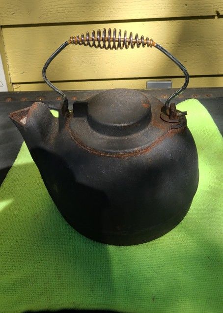 2 Nice Cast Iron Kettles