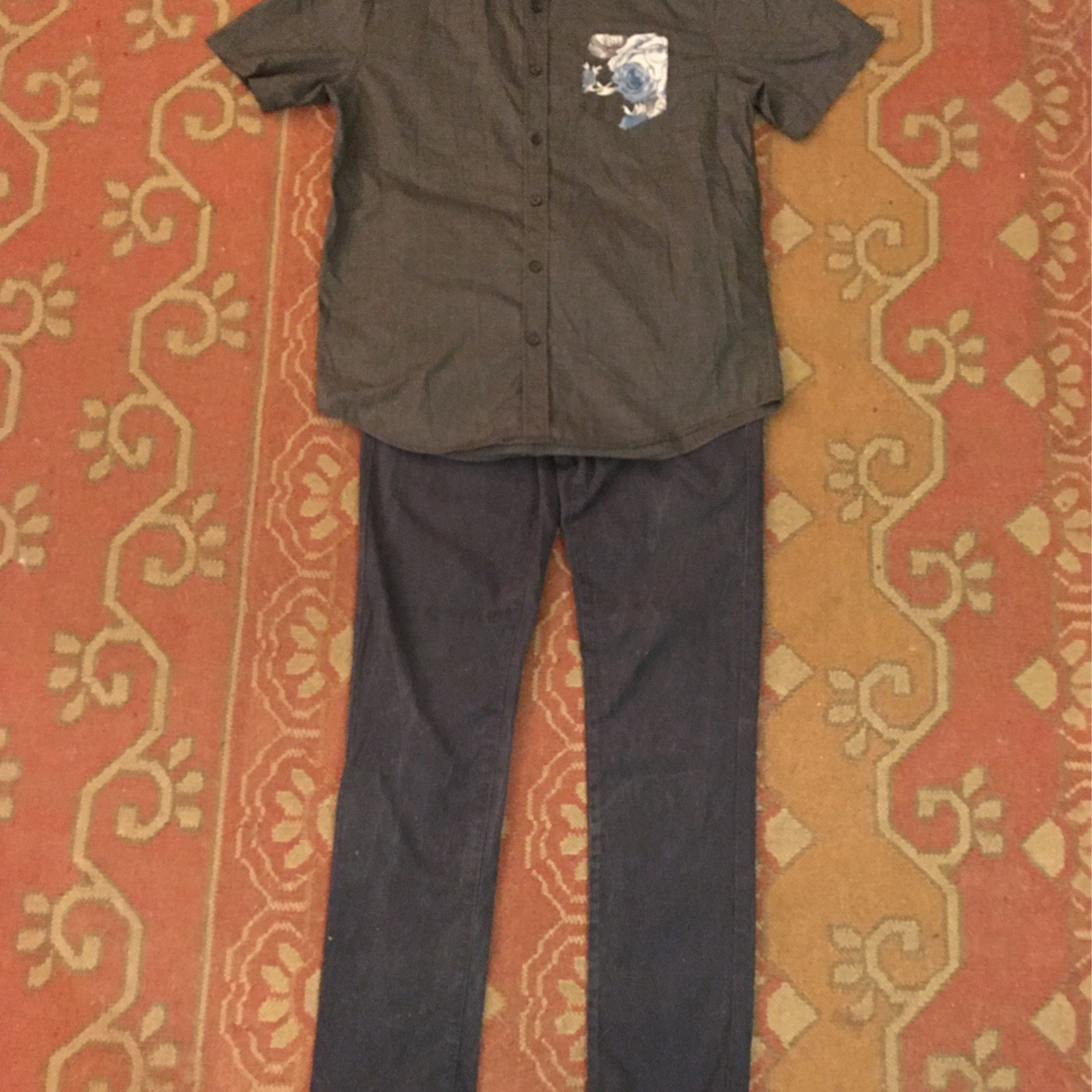 4 Shirts Size Medium & RSQ Chino Pants Size 32x32