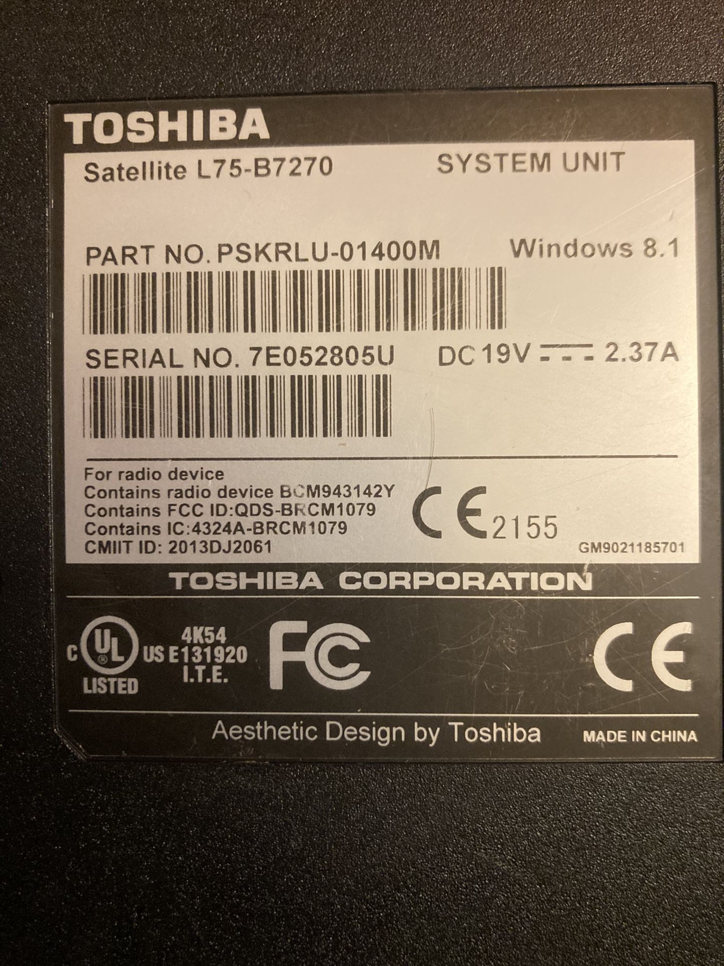 Toshiba Satellite 75-B laptop