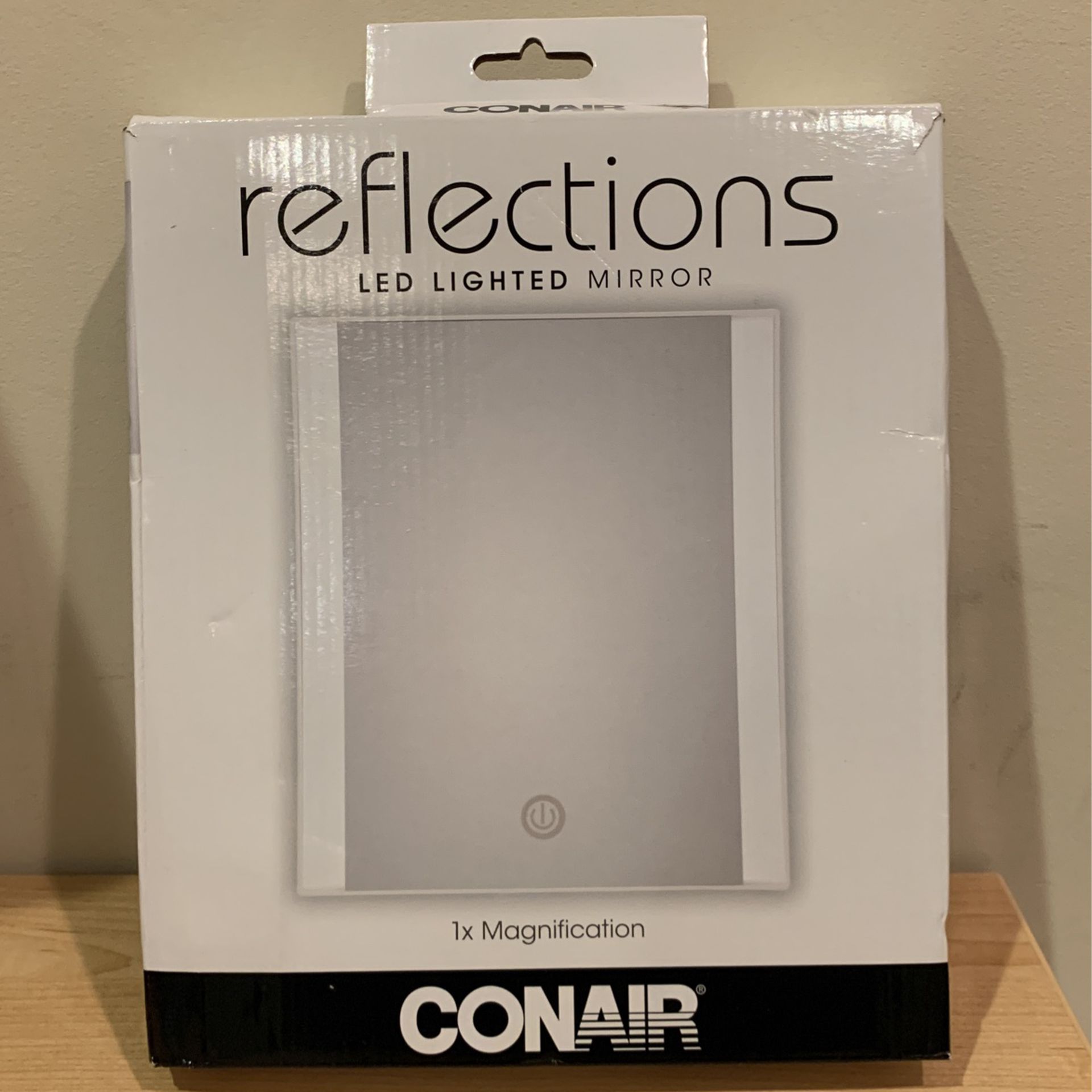 New in box Conair Reflections LED lighted makeup mirror
