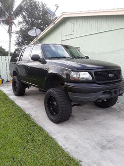 lifted ford expedition 1999