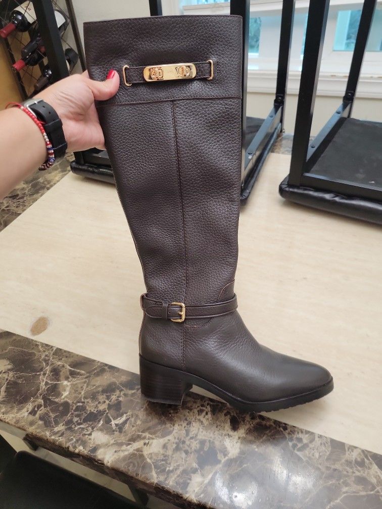 Coach Boots 5.5