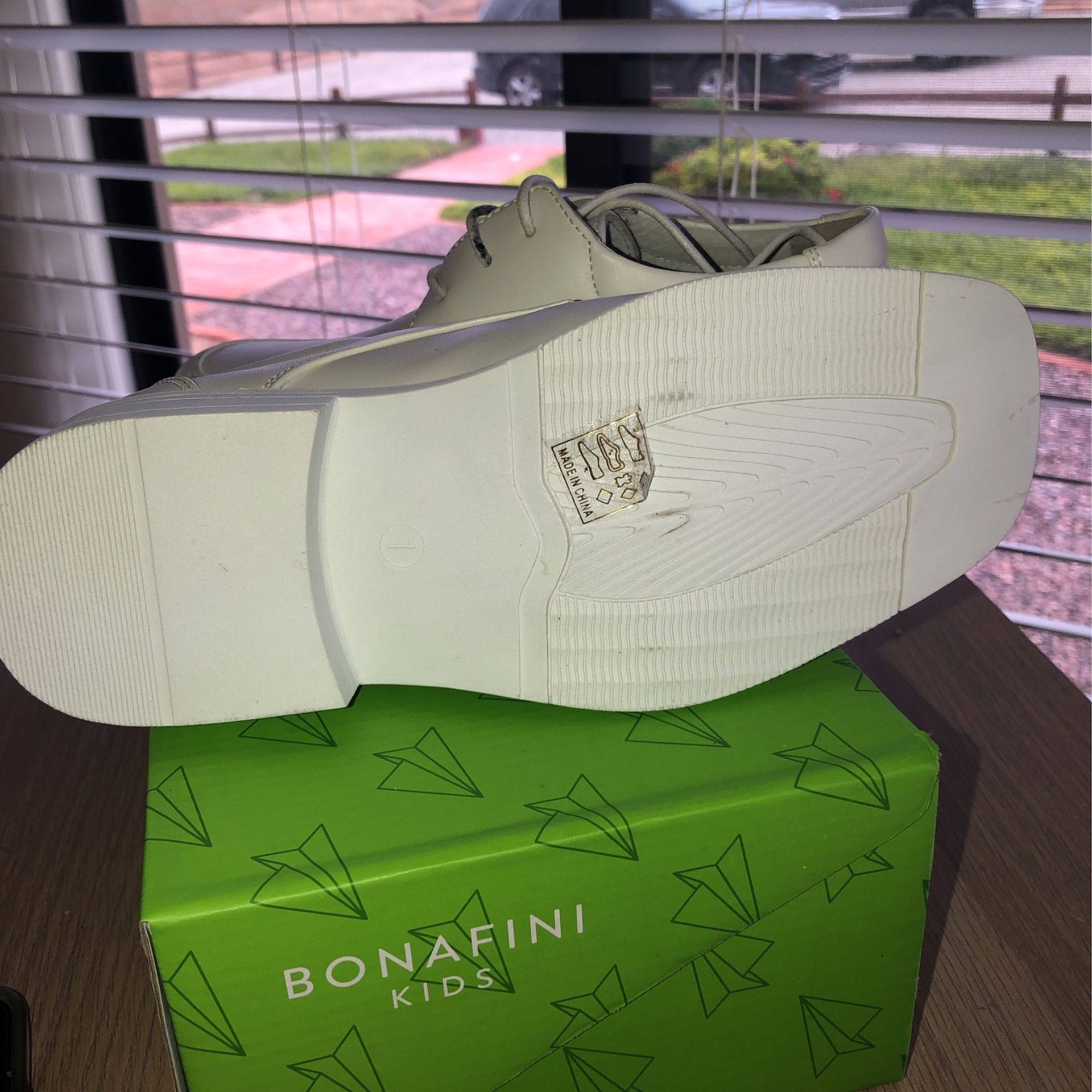 Boys White Dress Shoes Brand New
