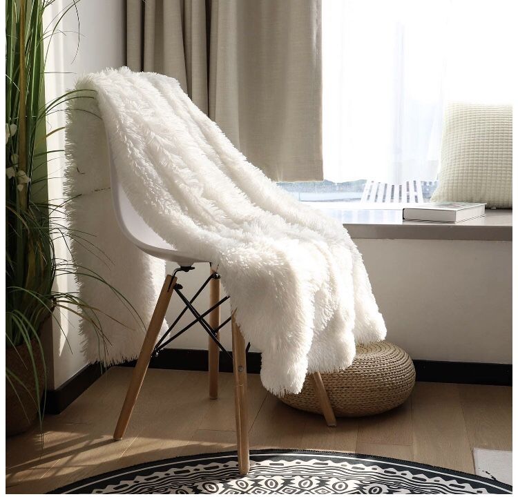 Decorative Extra Soft Throw Blanket