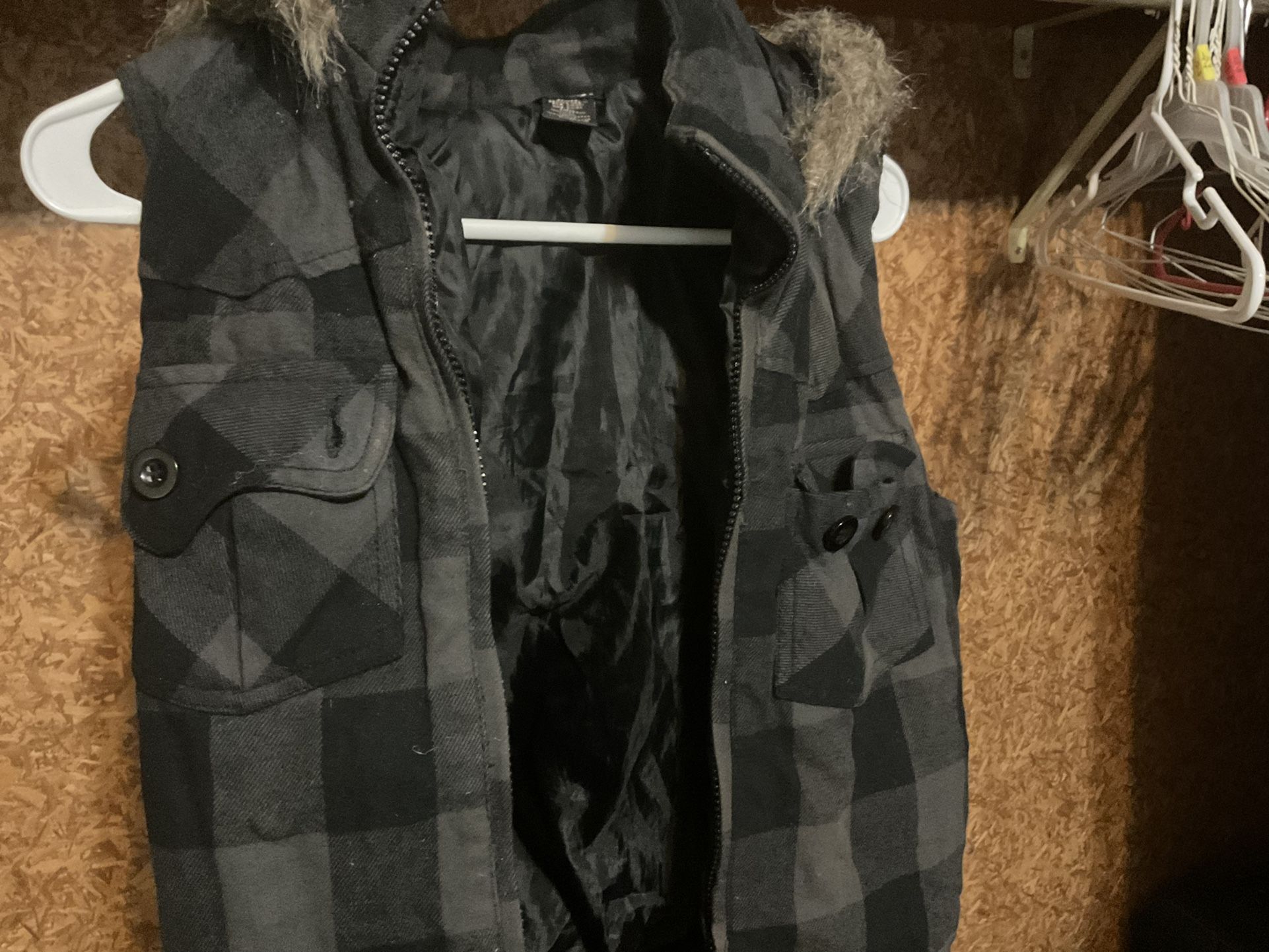 Medium thick vest hoodie