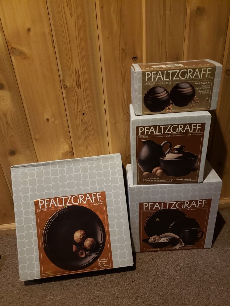 Pfaltzgraff cocoa dinner set