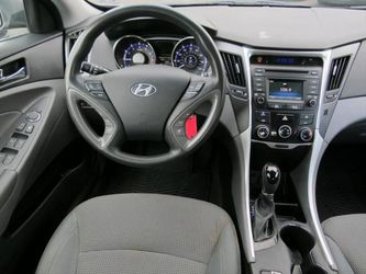 2014 Hyundai Sonata Thumbnail
