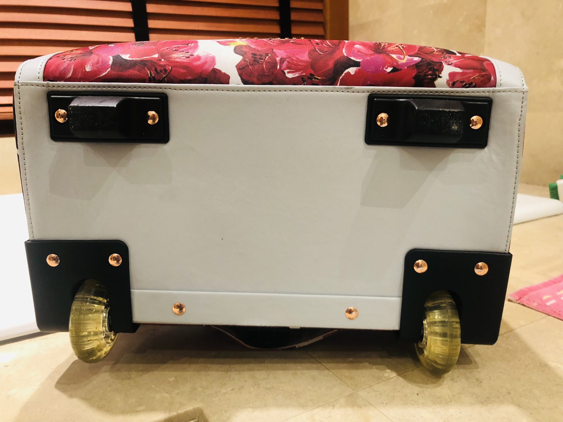 Ted Baker Clarra Babylon Floral Rolling Two Wheel Travel Suitcase Bag