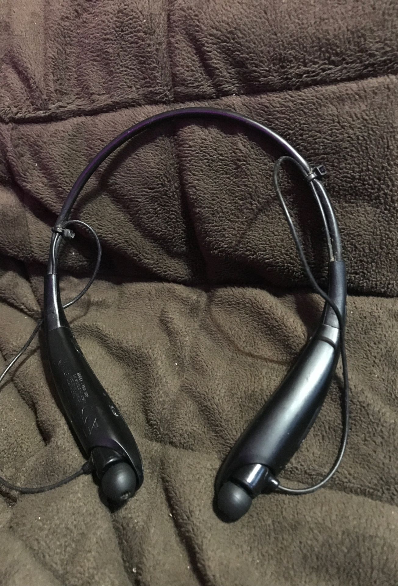 LG WIRELESS HEADPHONES