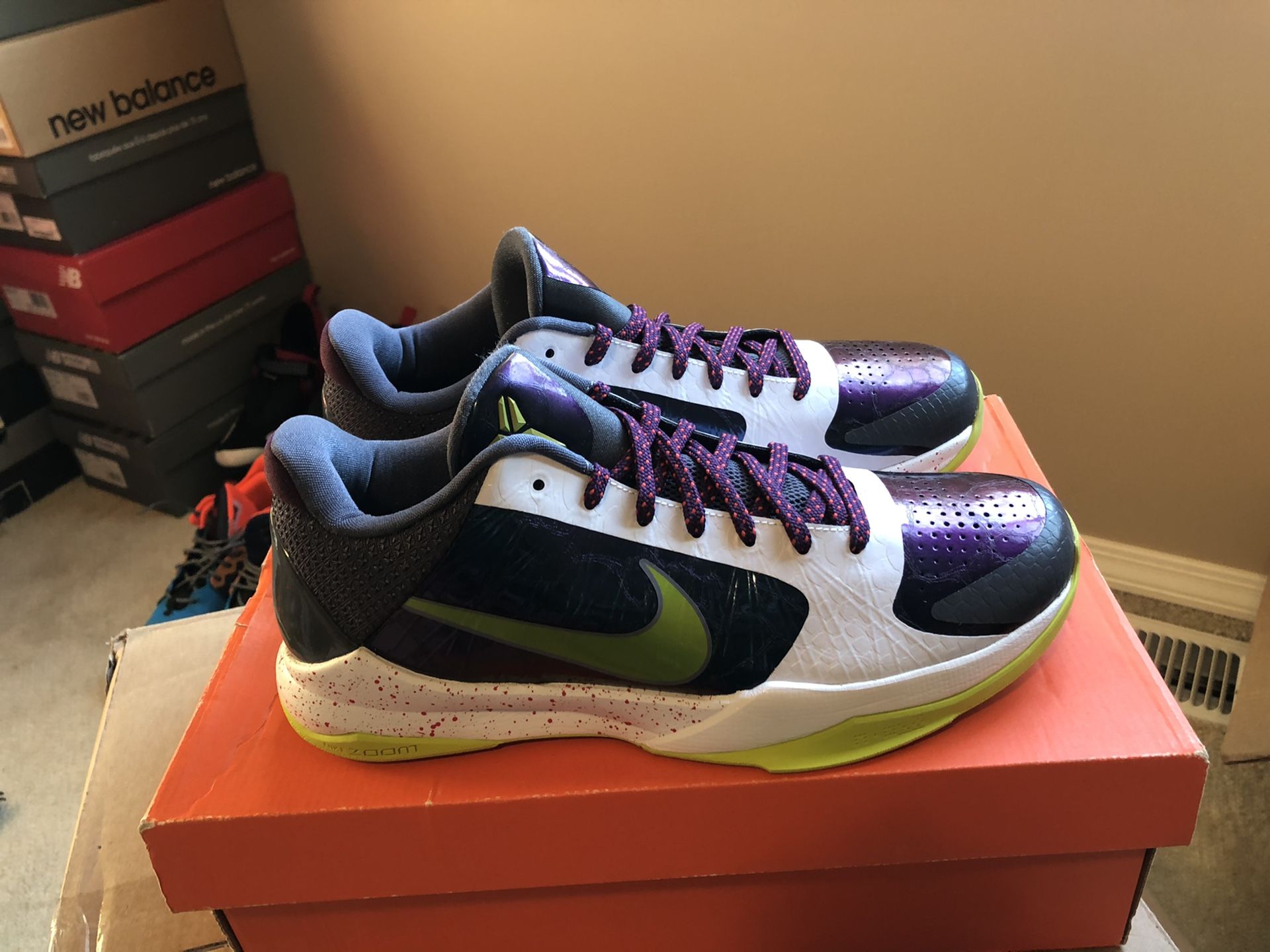 Kobe V Joker Chaos